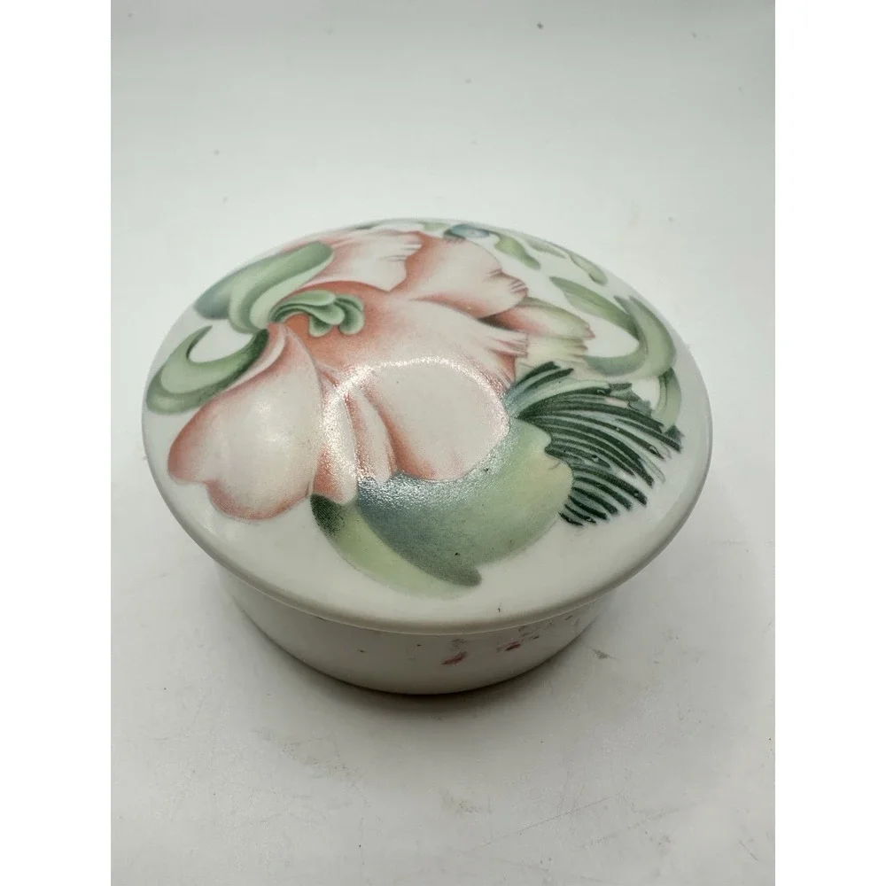 Porcelain d'Art Limoges Made in France Anais Anais Trinket Box Floral Cottage 3